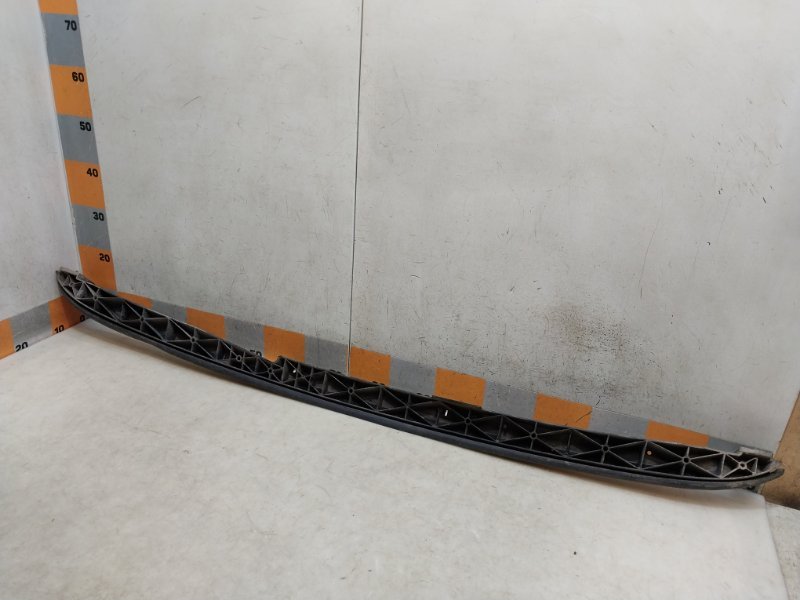 Решетка стеклоочистителей (Жабо)