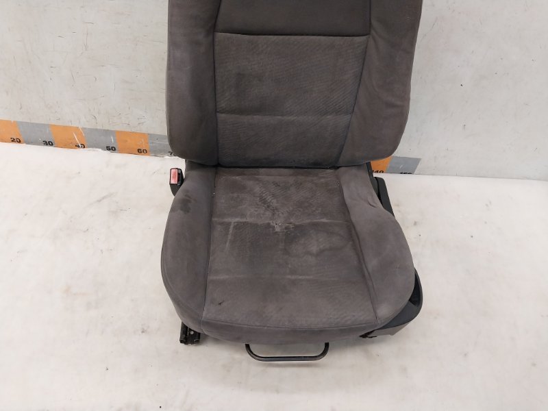 Сиденье переднее левое