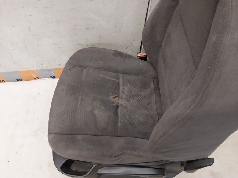 Сиденье переднее левое