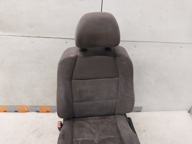 Сиденье переднее левое