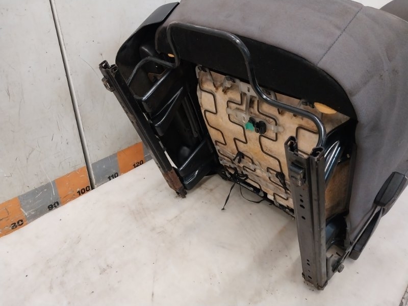 Сиденье переднее правое