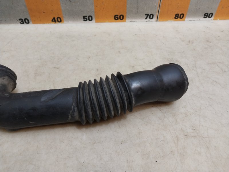 Патрубок воздушного фильтра