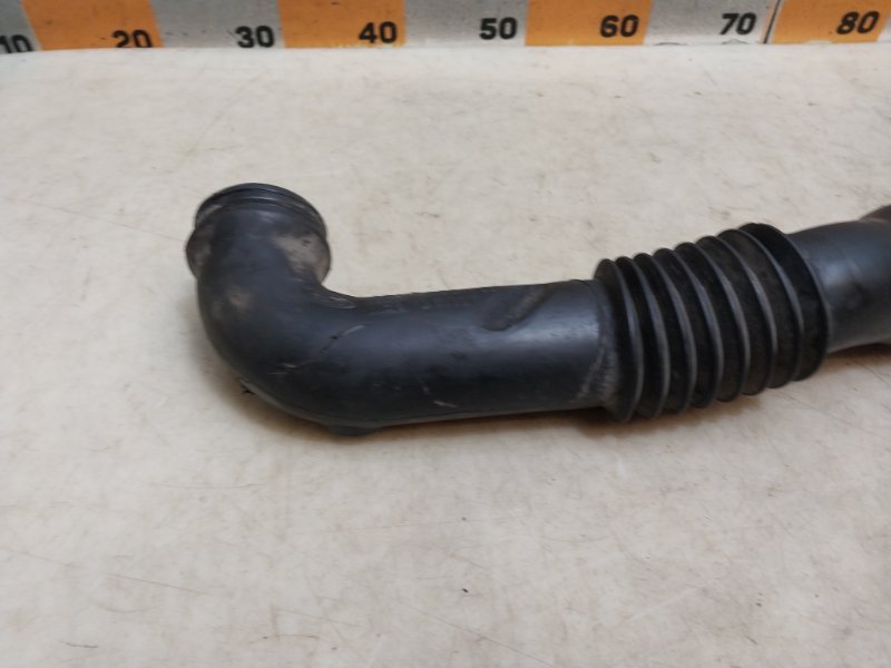 Патрубок воздушного фильтра