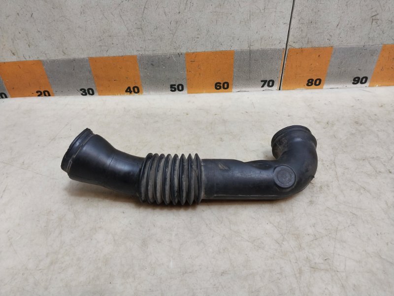 Патрубок воздушного фильтра