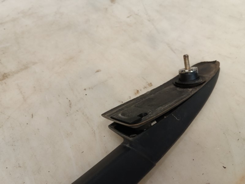 Рейлинг (релинг) правый (планка на крышу)