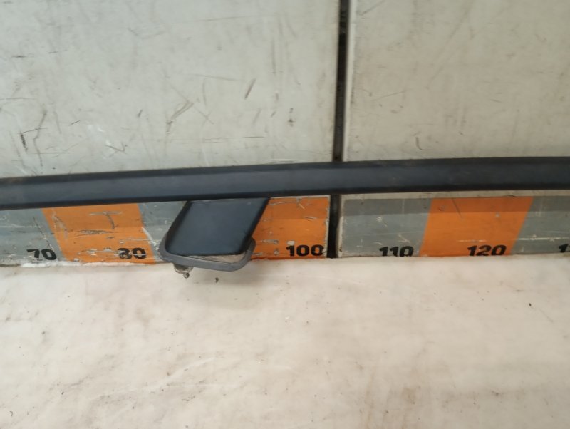 Рейлинг (релинг) правый (планка на крышу)