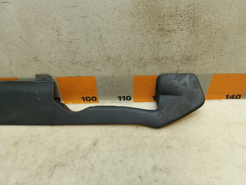 Накладка двери багажника