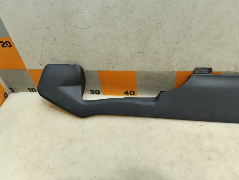 Накладка двери багажника