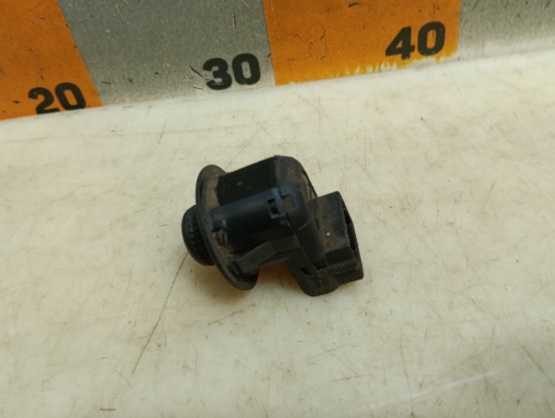 Кнопка регулировки зеркала