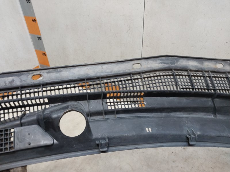 Решетка стеклоочистителей (Жабо)