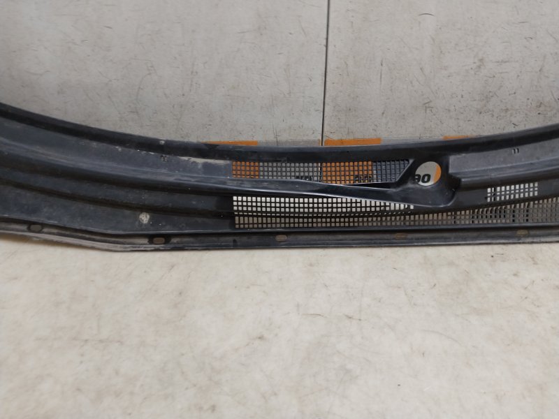 Решетка стеклоочистителей (Жабо)