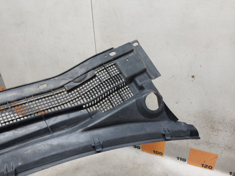 Решетка стеклоочистителей (Жабо)