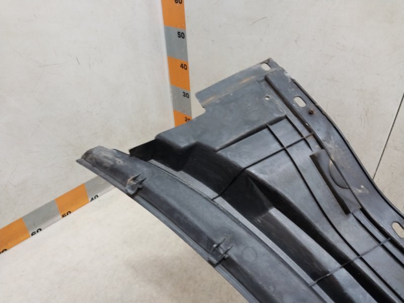 Решетка стеклоочистителей (Жабо)