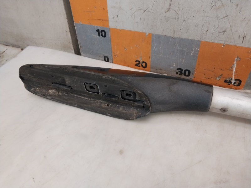 Рейлинг (релинг) левый (планка на крышу)