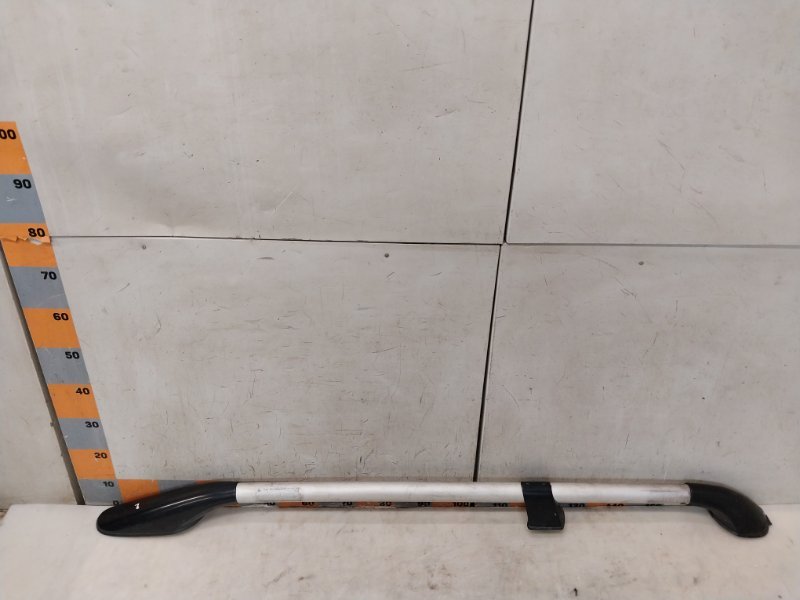 Рейлинг (релинг) левый (планка на крышу)