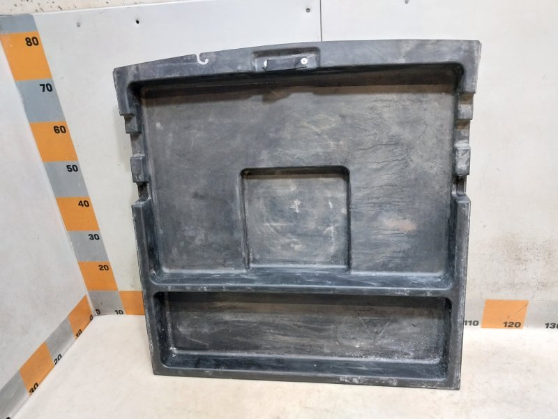 Пол багажника