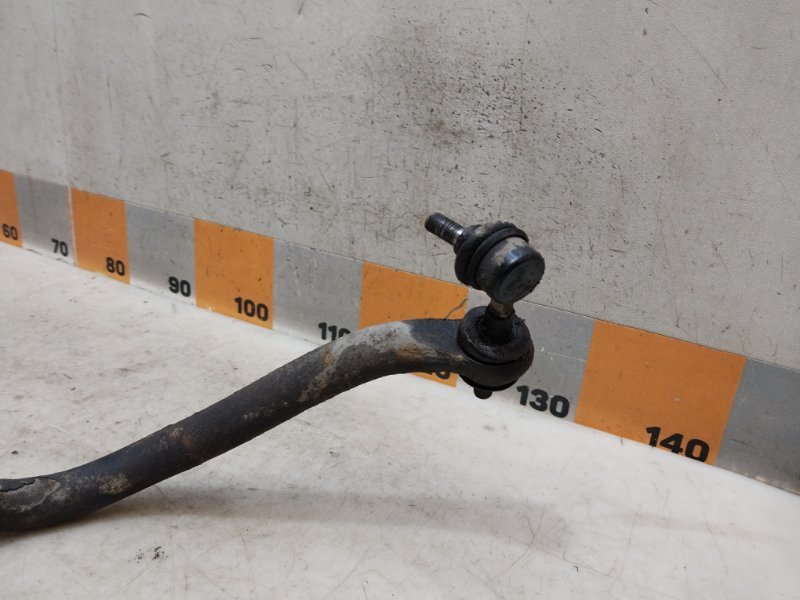 Стабилизатор передний