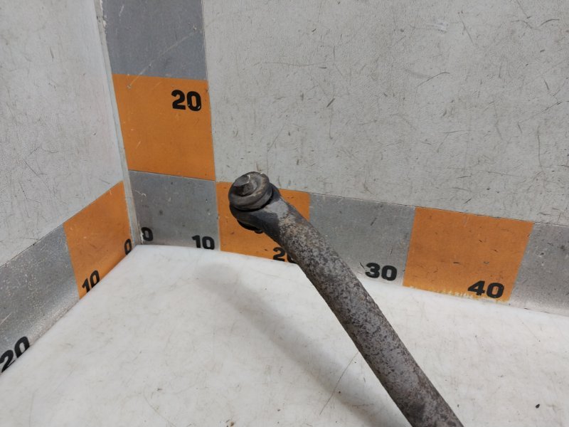 Стабилизатор передний