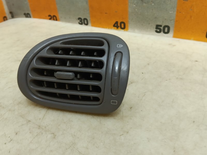 Дефлектор воздушный