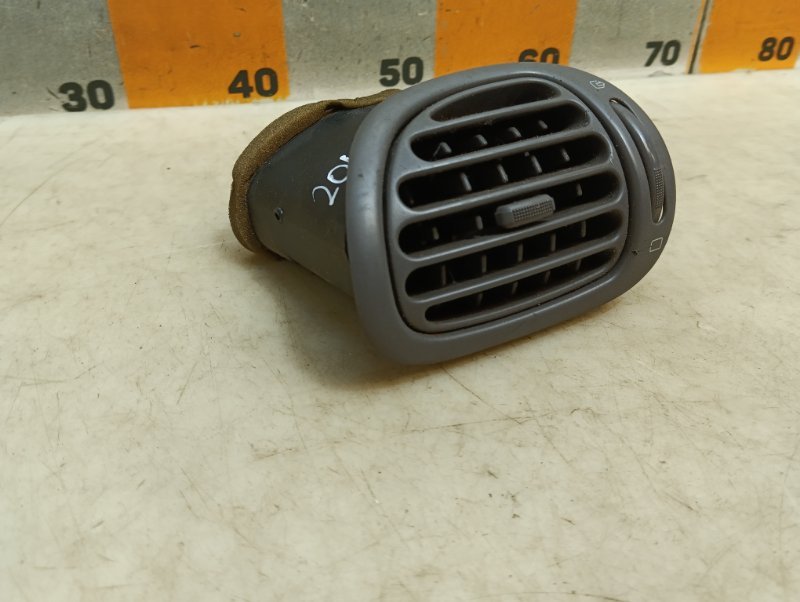 Дефлектор воздушный