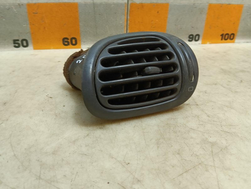 Дефлектор воздушный