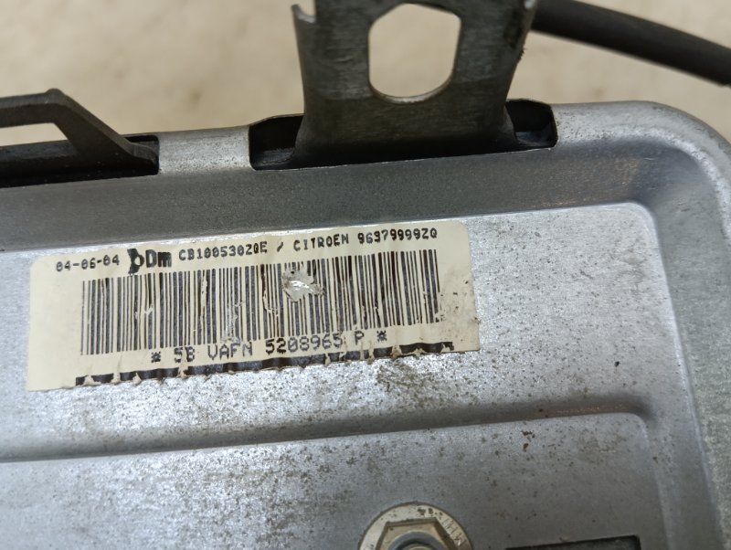 Подушка безопасности пассажирская (в торпедо)