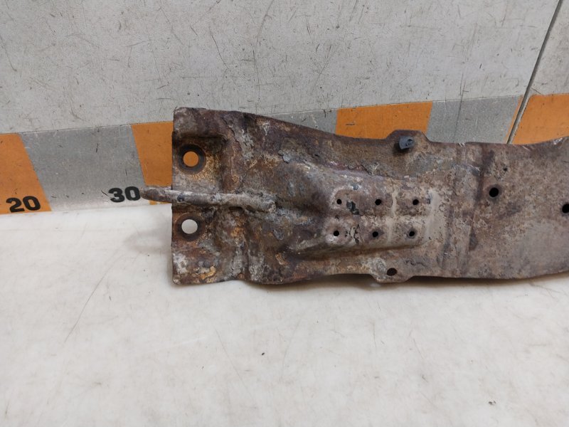 Балка передняя продольная