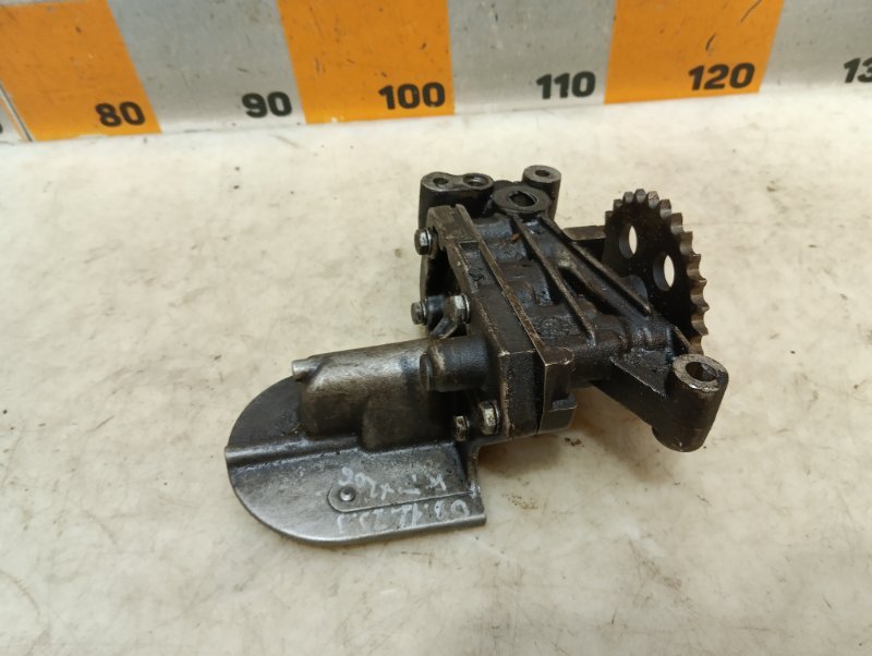 Насос масляный