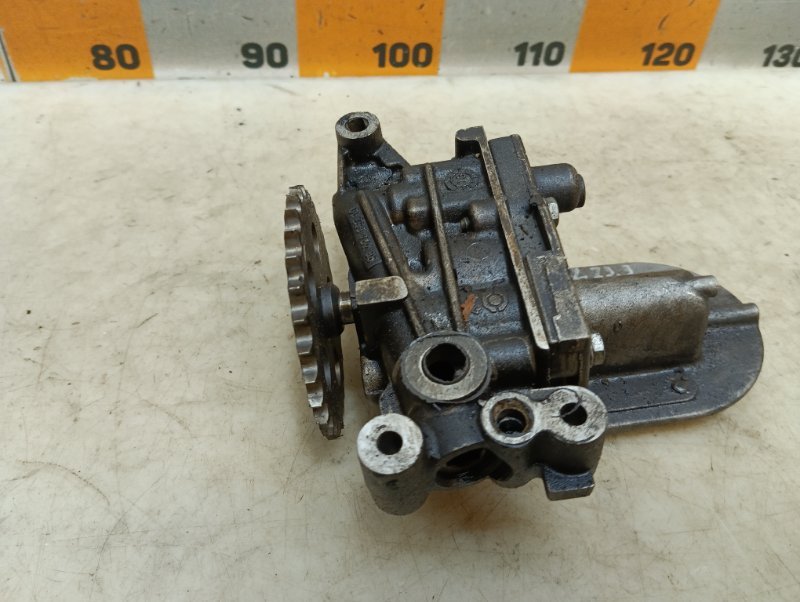 Насос масляный