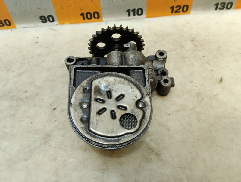 Насос масляный