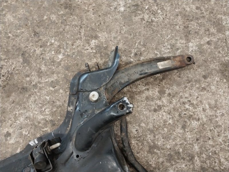 Балка подмоторная