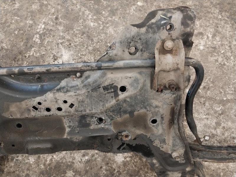 Балка подмоторная