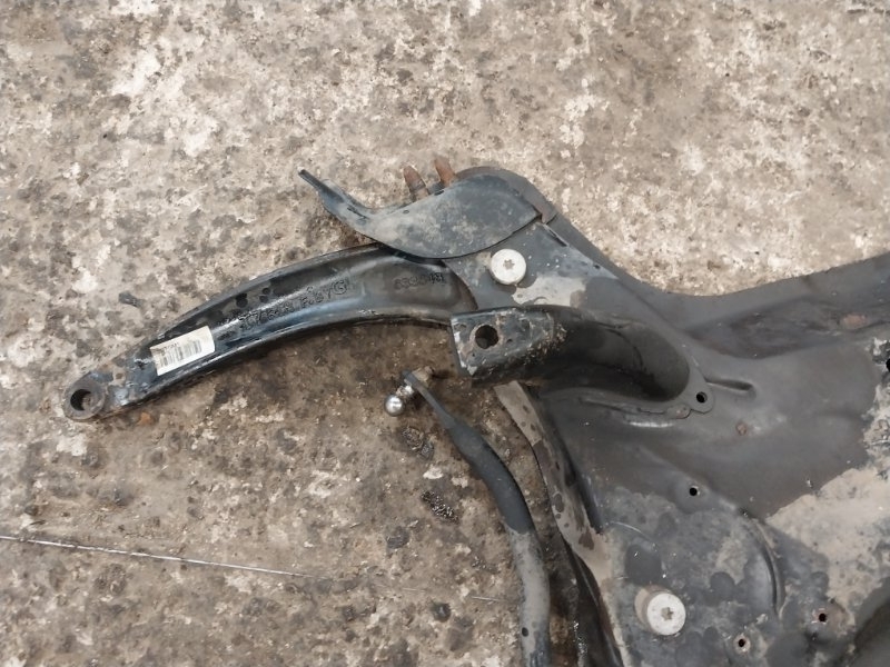 Балка подмоторная