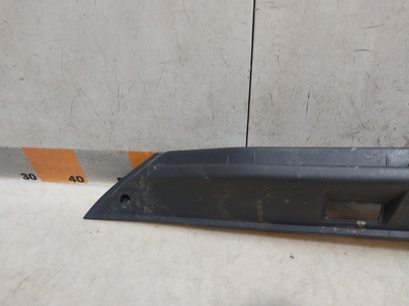 Держатель задней полки