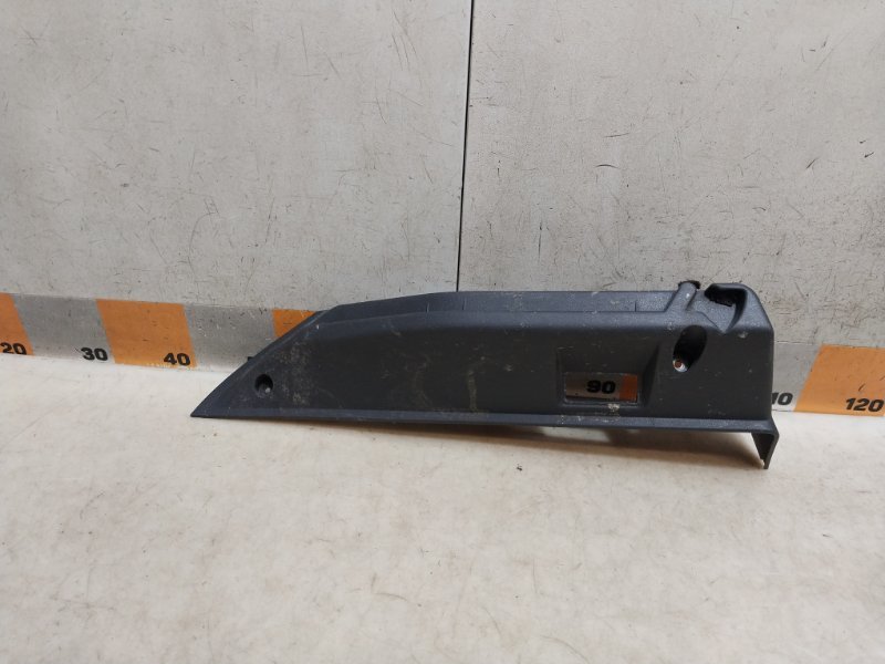 Держатель задней полки