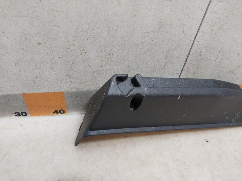 Держатель задней полки