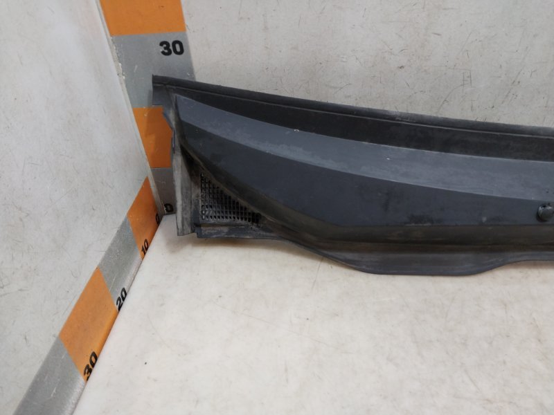 Решетка стеклоочистителей (Жабо)