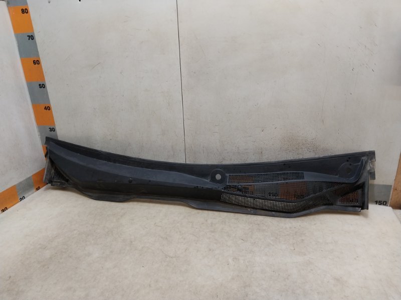 Решетка стеклоочистителей (Жабо)