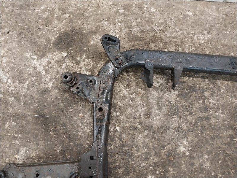 Балка подмоторная