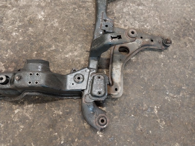 Балка подмоторная