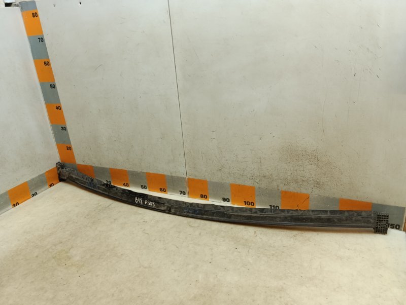 Решетка стеклоочистителей (Жабо)