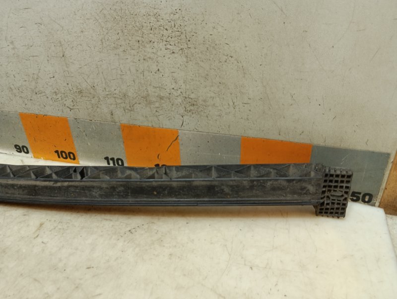 Решетка стеклоочистителей (Жабо)