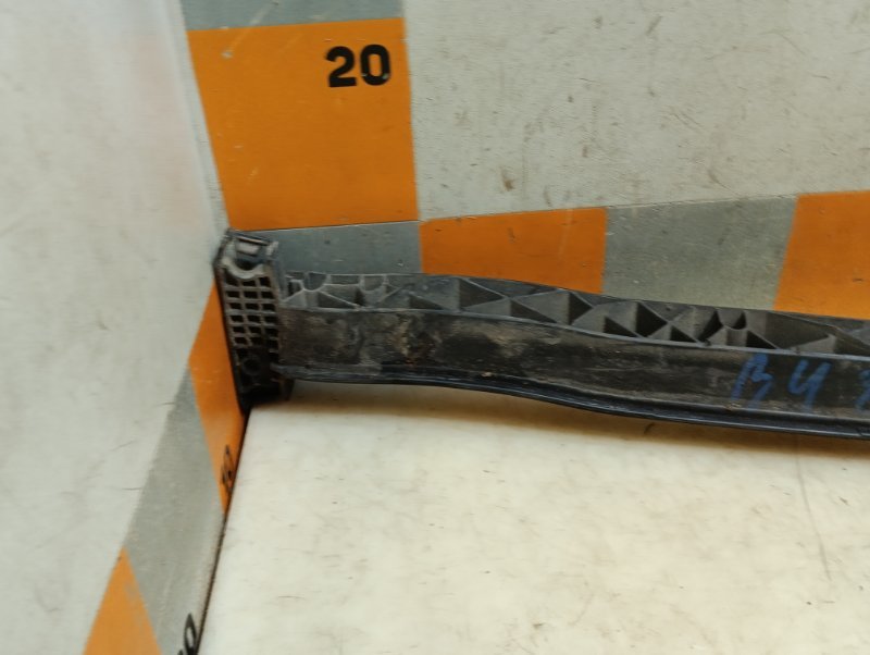 Решетка стеклоочистителей (Жабо)