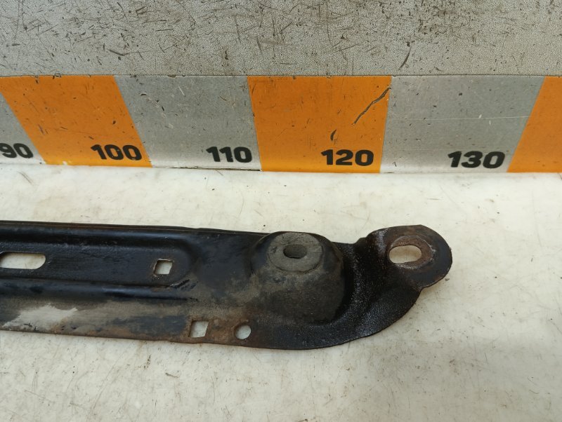 Балка подрадиаторная