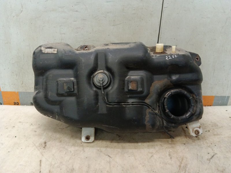 Бак топливный