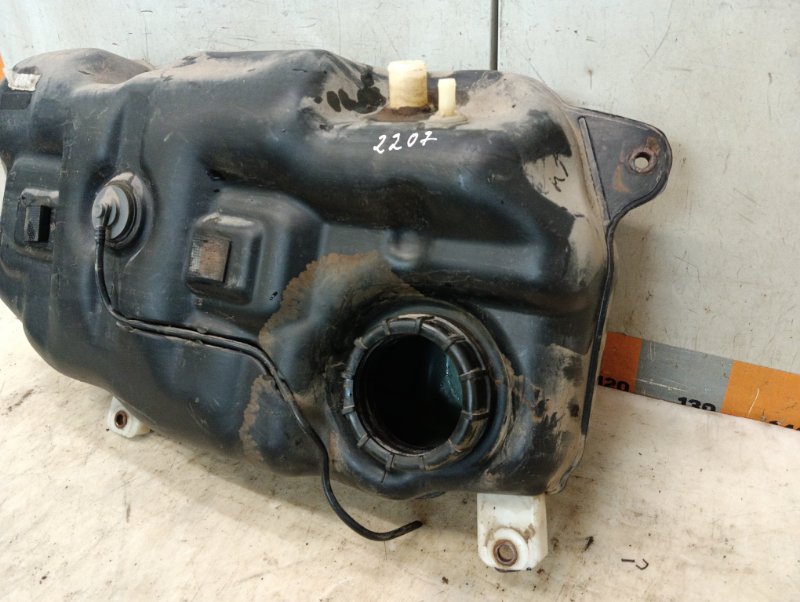 Бак топливный