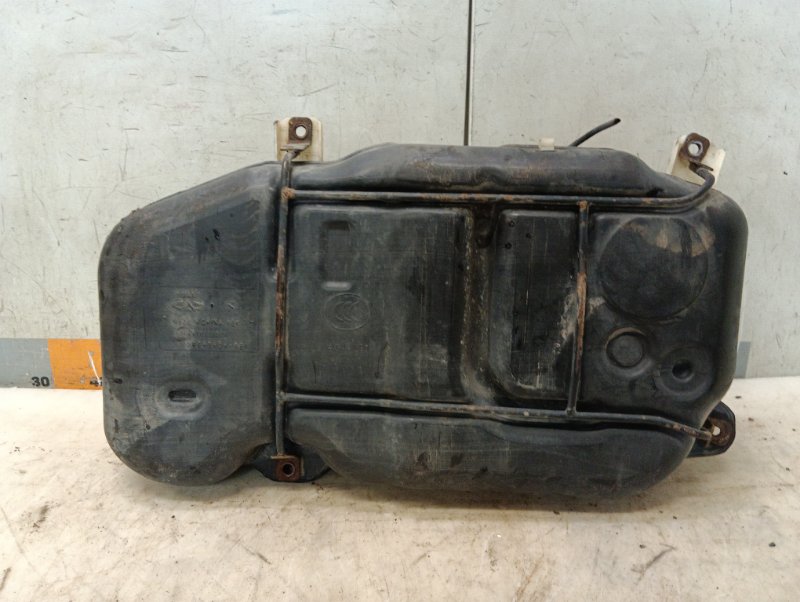 Бак топливный