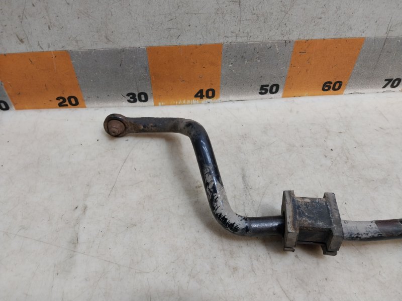 Стабилизатор передний