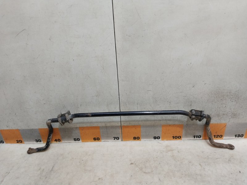 Стабилизатор передний