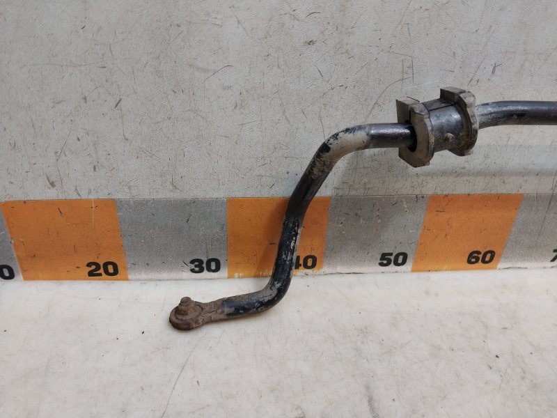 Стабилизатор передний